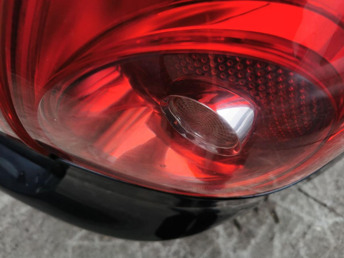 VW Golf V 5 1K Rückleuchte Schlussleuchte Rücklicht hinten aussen rechts 3trg