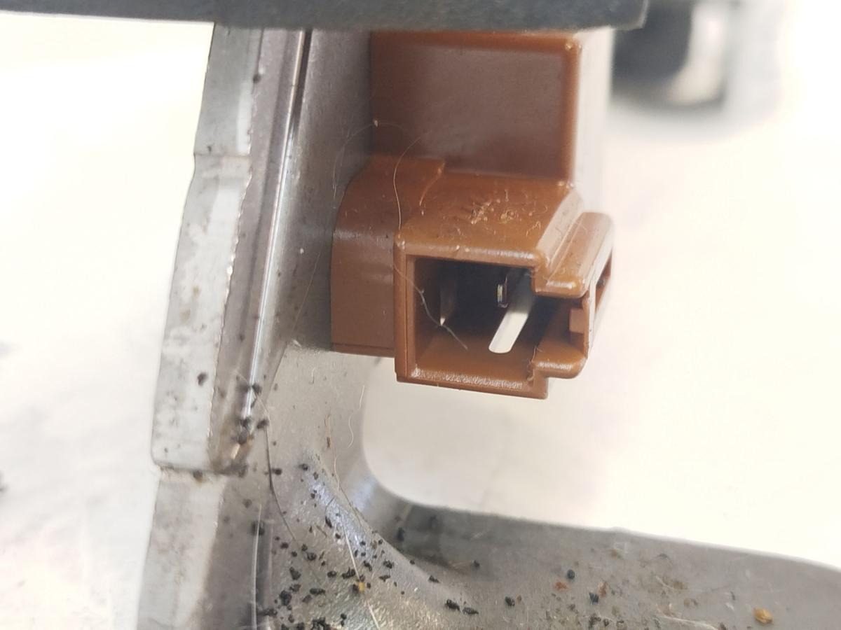 Toyota Yaris XP13 Handbremshebel Handbremse Parkbremse Feststellbremse