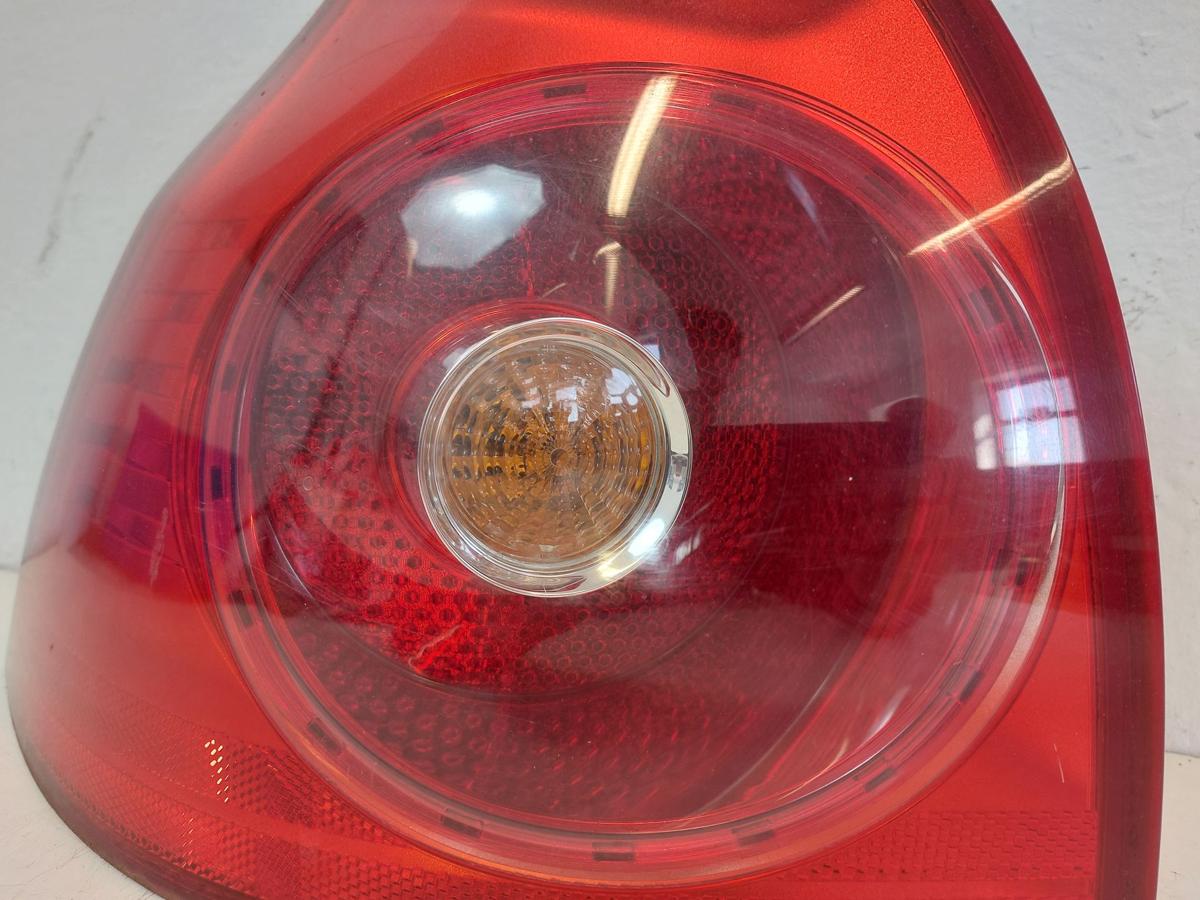 VW Golf V 5 R&uuml;ckleuchte Schlussleuchte R&uuml;cklicht hinten aussen links 3/5 T&uuml;rer