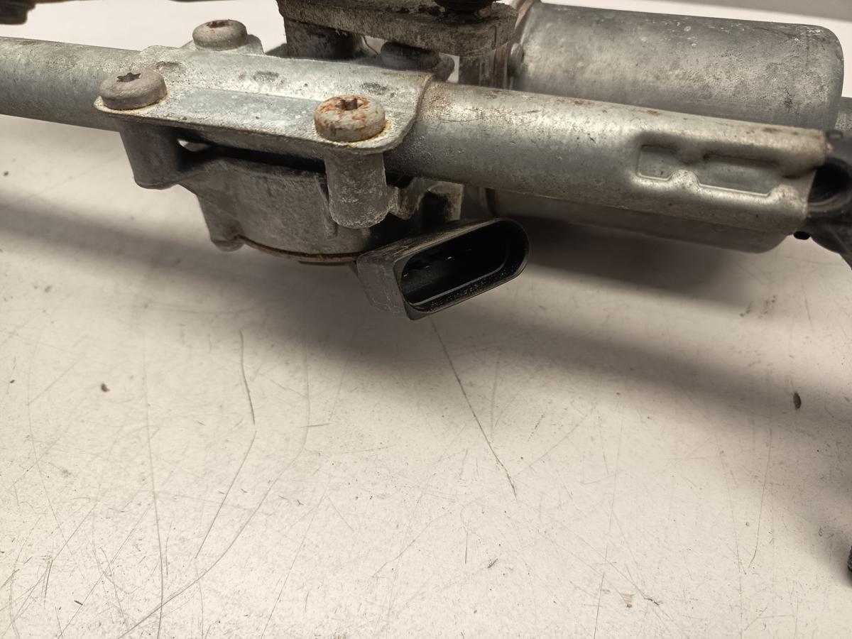 Opel Corsa D original Wischermotor vorne mit Gest&auml;nge Baujahr 2007