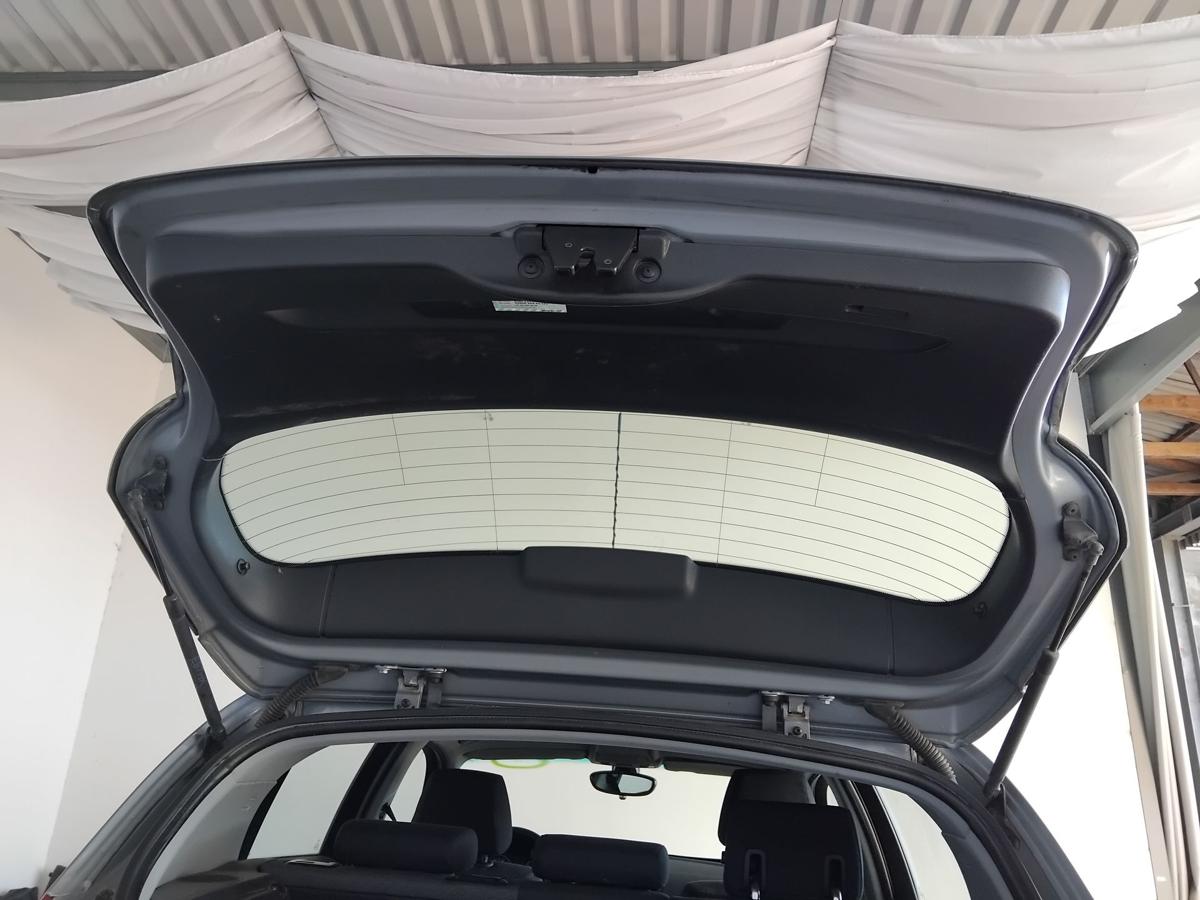 BMW 1er E81 E87 Heckklappe A18 Quarzblau Metallic mit Heckscheibe BJ2006 Dellen