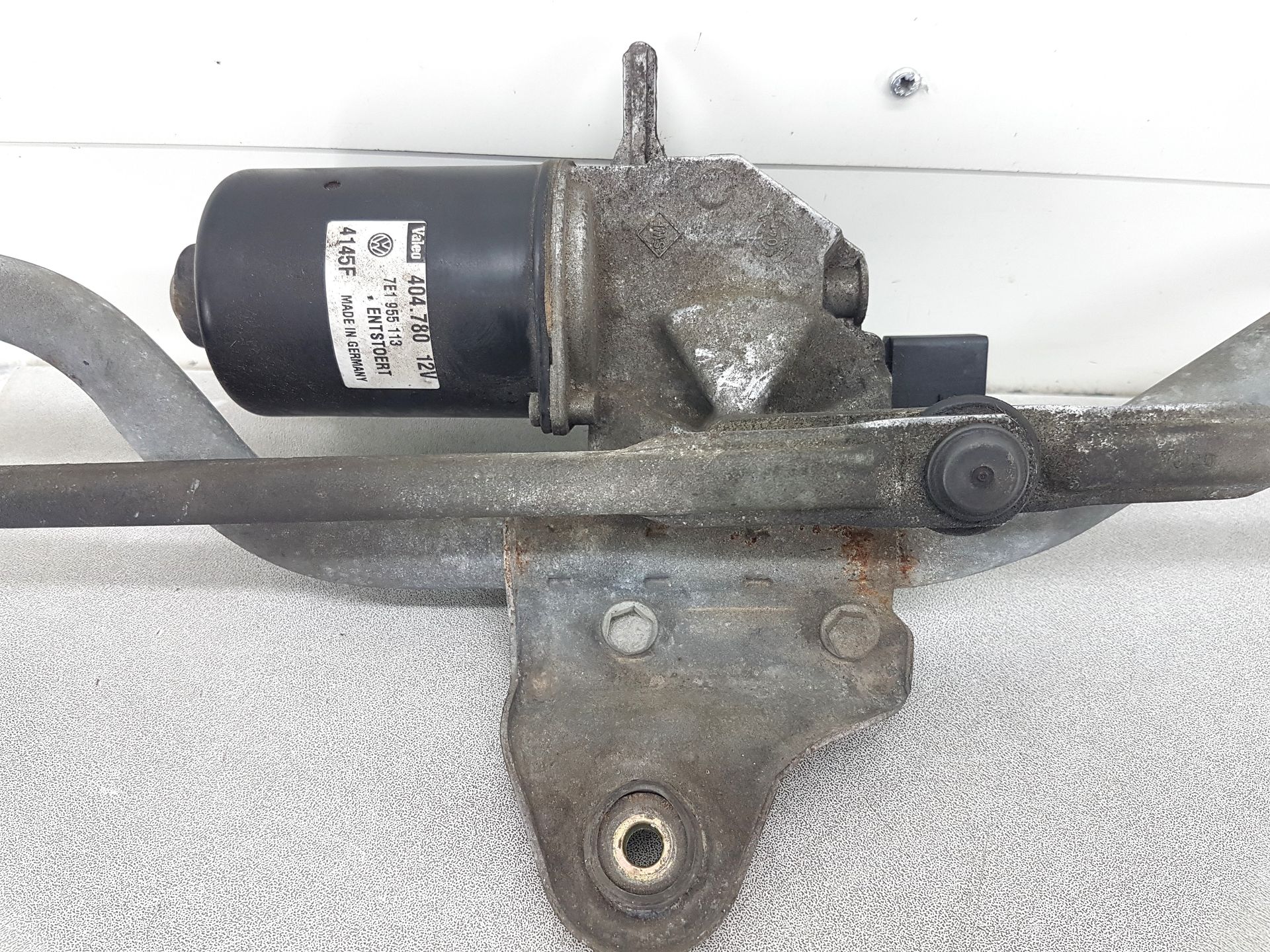 VW T5 Wischergestänge mit Motor 7E1955113 404780 Bj2006