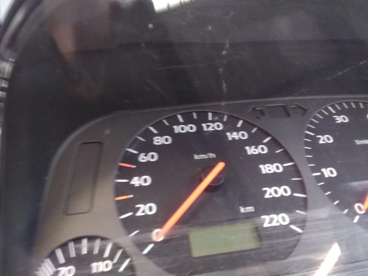 VW Golf 3 Cabrio Facelift original Kombiinstrument Tacho Armatur 1.6 74kw Bj2000