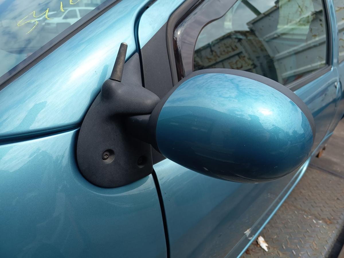 Renault Twingo C06 orig Au&szlig;enspiegel links elektrisch TEF47 Zykladenblau Bj 02