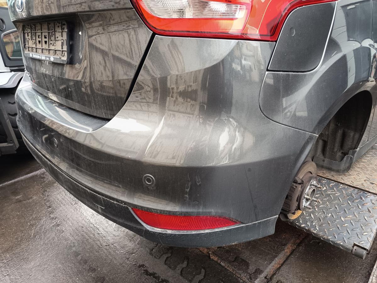 Ford Focus III Limo orig Sto&szlig;stange hinten Magnetic Grau Facelift PDC Bj 2015