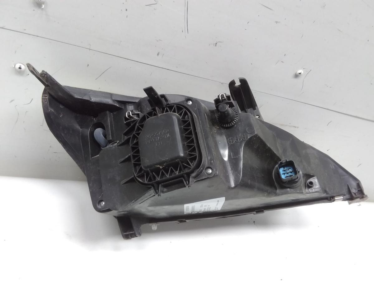 Ford Focus 1 Scheinwerfer vorn links Halogen mit LWR BJ2000