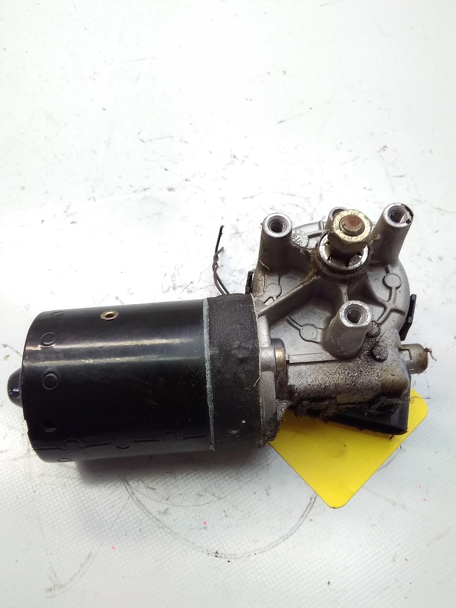 Opel Astra G Wischermotor vorn BJ1999 0390241141 Bosch