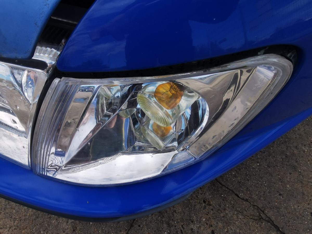 Mitsubishi Space Star DG0 Blinkleuchte Blinker vorn links TYC bis 2002