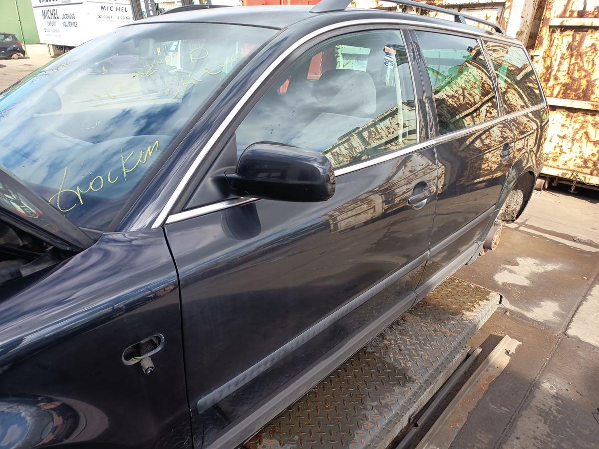 VW Passat 3BG original T&uuml;r vorn links Fahrer C9Z Black magic Bj 2002