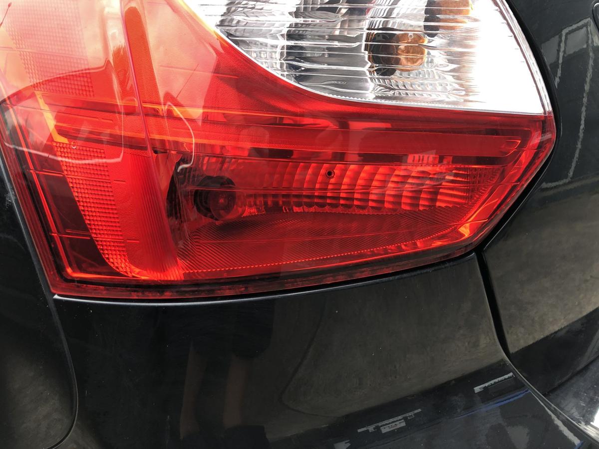 Ford Focus DYB Rückleuchte links Rücklicht Heckleuchte vom 5 türer Schlusslicht