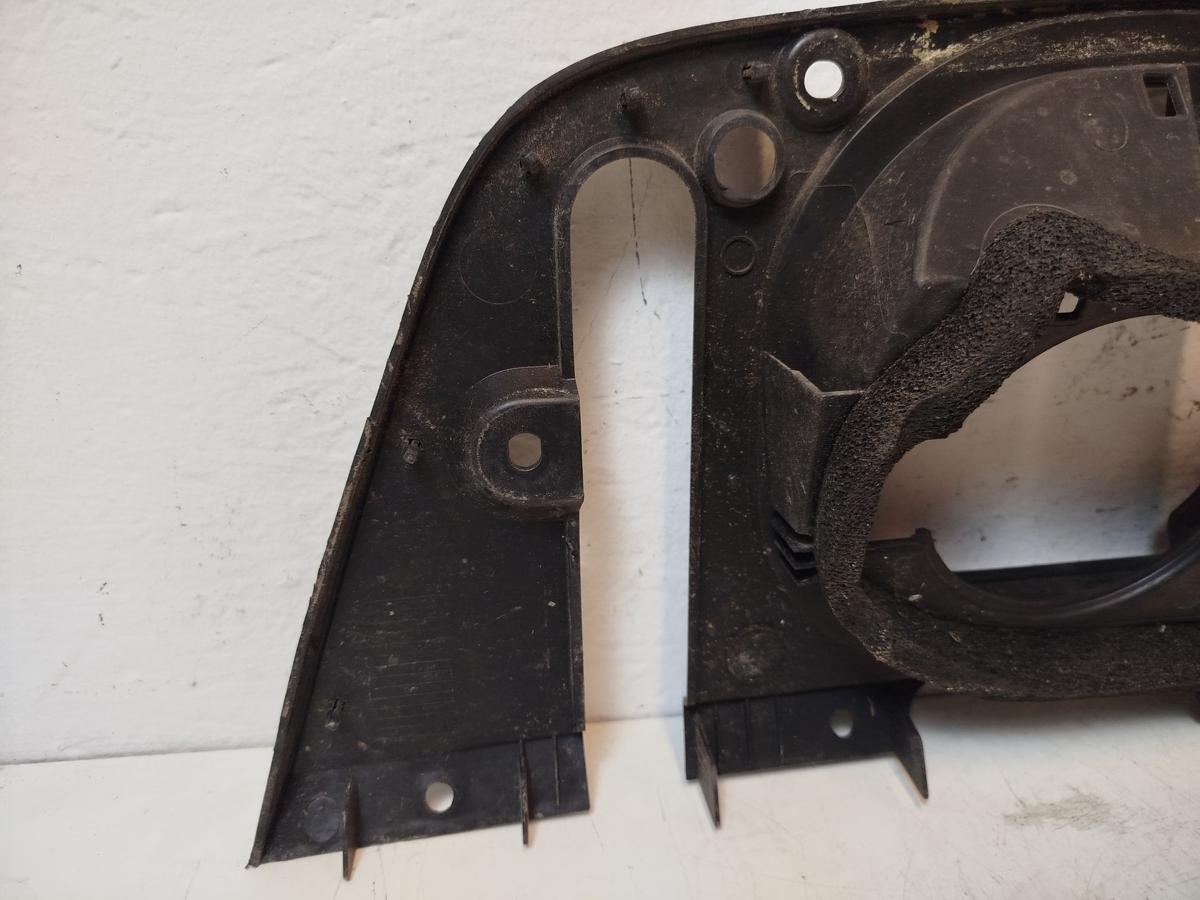 Nissan Leaf ZE1 40kWh Plastiverkleidung Rahmen Dichtung Ladeanschluss vorn