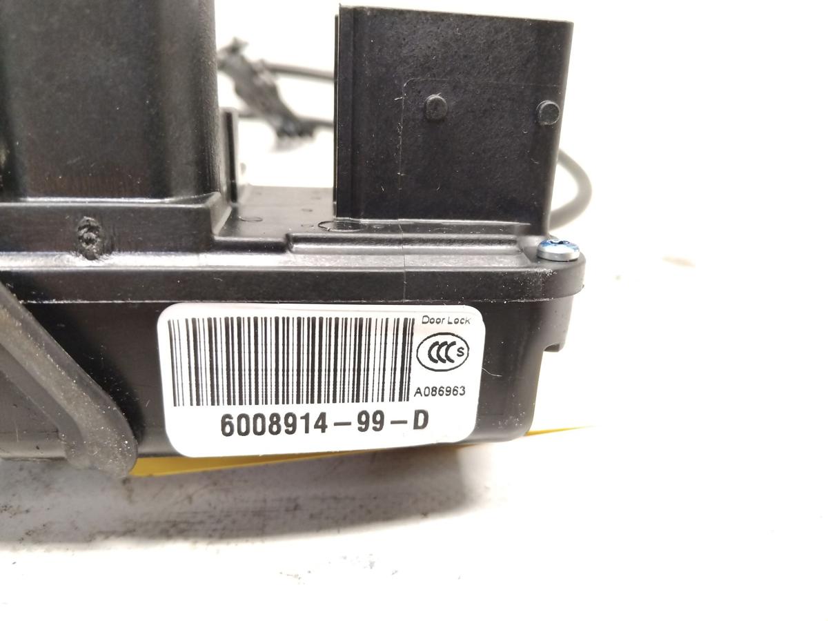 Tesla Model S Facelift original T&uuml;rschlo&szlig; hinten rechts 6008914-99-D Bj.2019