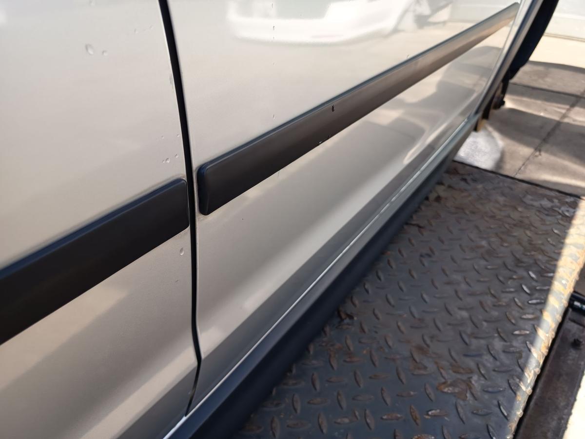 Opel Corsa C original T&uuml;r vorn rechts Beifahrer Z157 Starsilber Bj 2005
