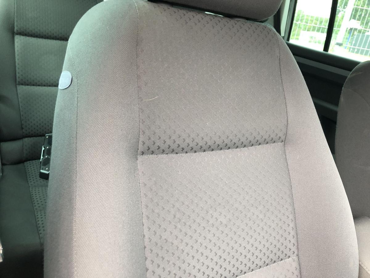 VW Touran 1T Sitz vorn rechts Beifahrersitz mit Konsole Heizung Stoffsitz OEM
