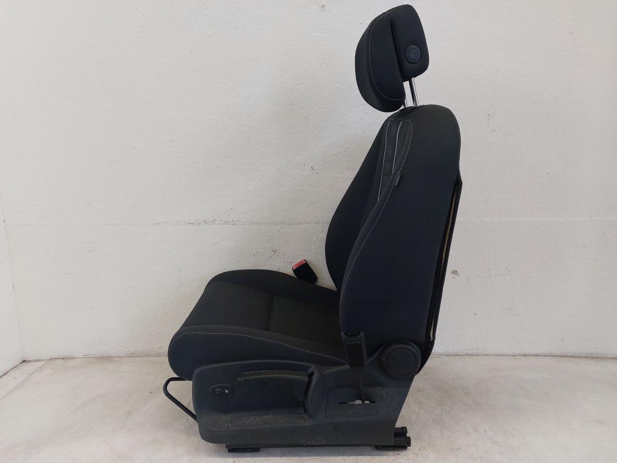 Renault Megane III 3 Sitz vorn links Fahrersitz Stoff mit Heizung Stoffsitz