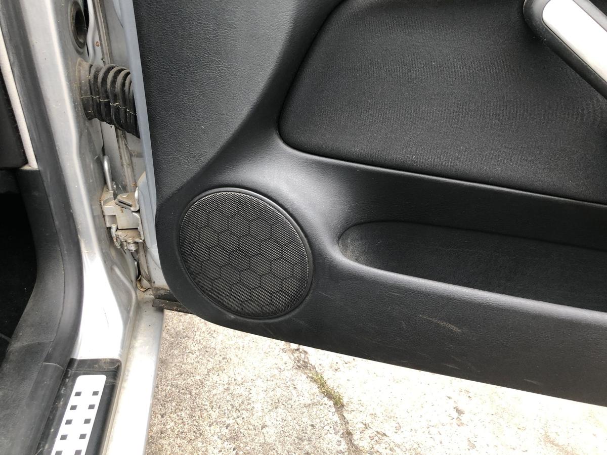 VW Bora 1J T&uuml;rverkleidung vorn rechts Innenverkleidung T&uuml;r T&uuml;rpappe Golf 4