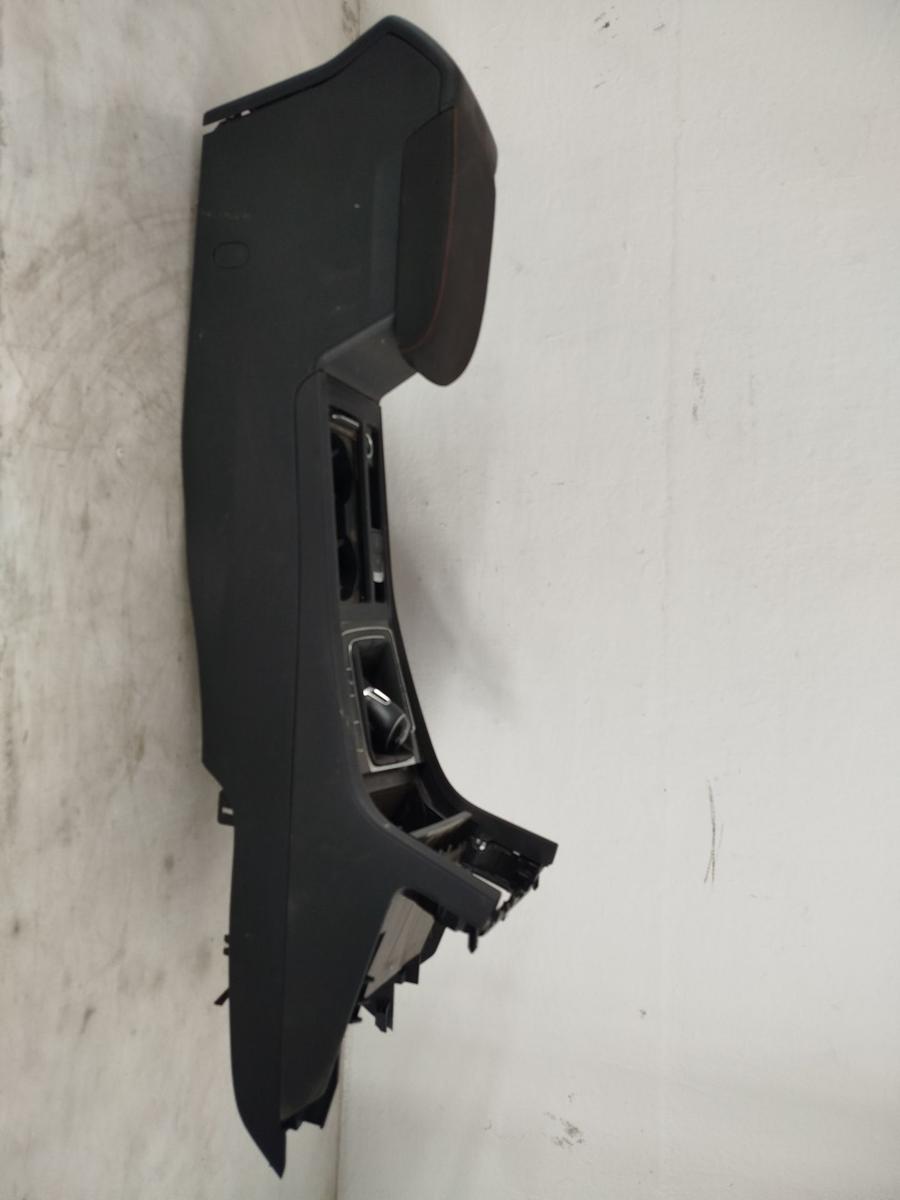 VW Golf 7 VII 5G AU Variant Mittelarmlehne vorn Tunnel Schaltkulisse Verkleidung