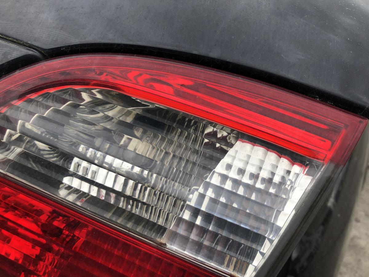 Mercedes E Klasse S211 Mopf R&uuml;ckleuchte innen rechts Heckklappe T Modell OEM