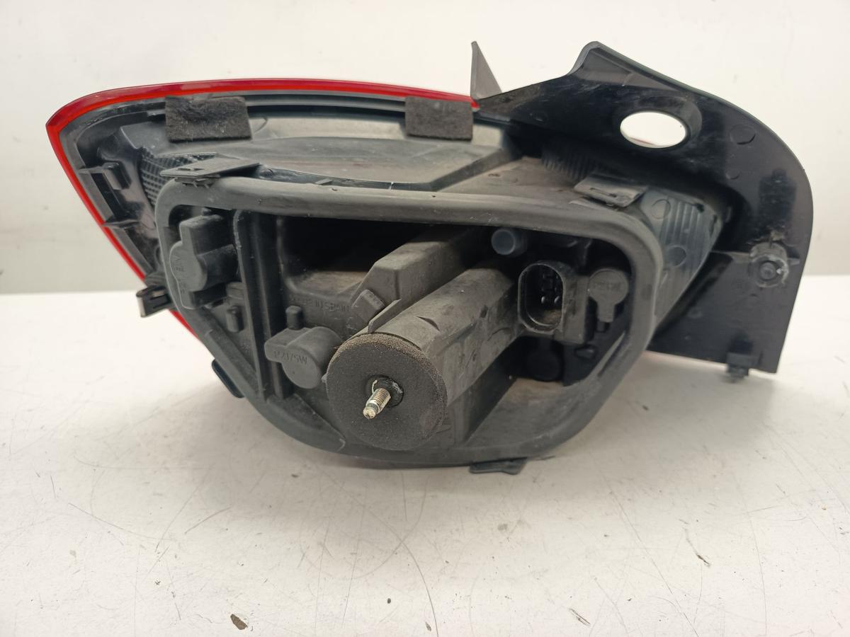 Seat Ibiza IV 6J 5t&uuml;rer original R&uuml;ckleuchte rechts Heckschlusslicht Bj 2015