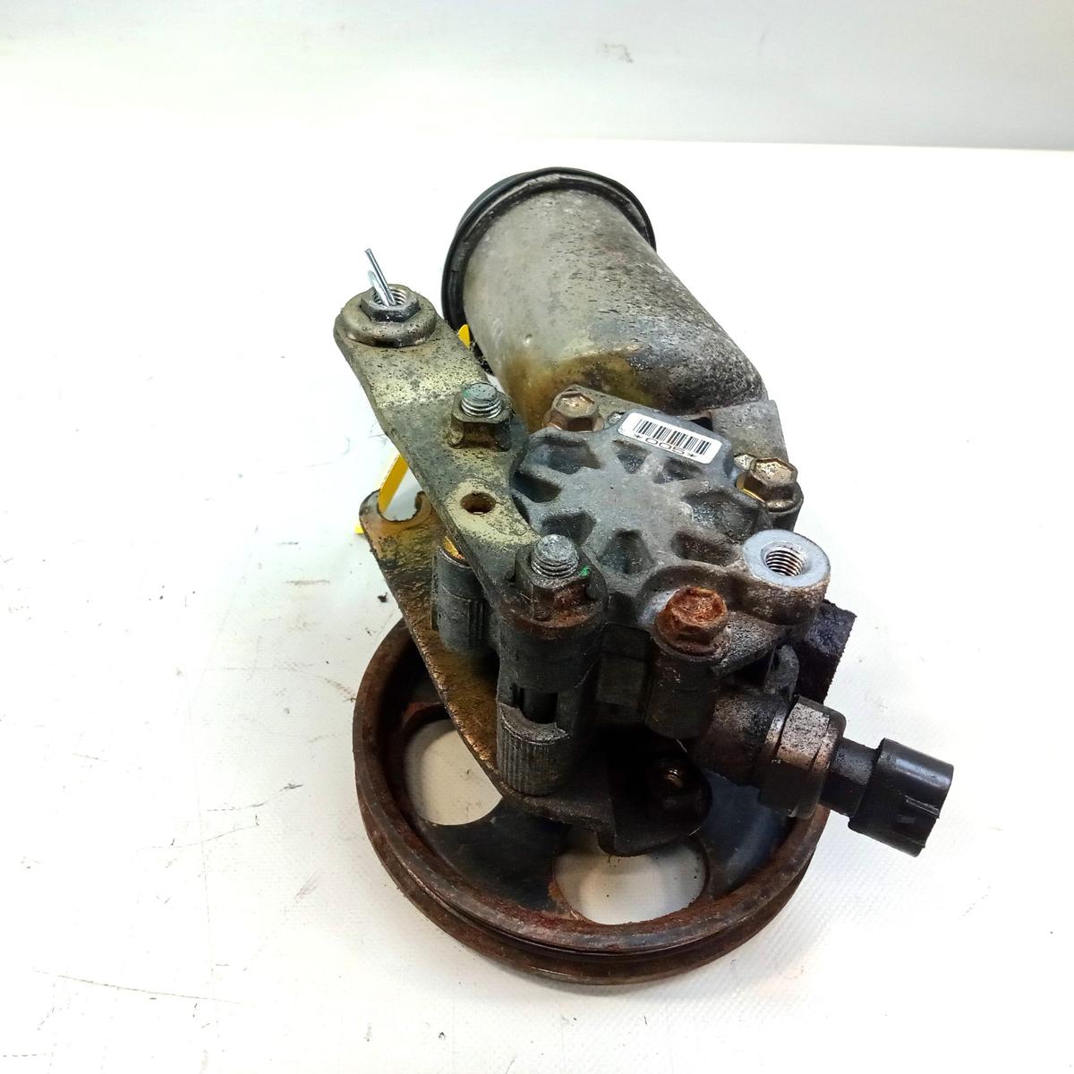 Toyota Yaris Verso original Servopumpe 1.5 77kw 1NZ-FE BJ2004