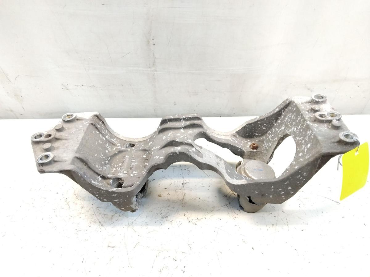 VW Phaeton GP3 original Getriebequertr&auml;ger 4.2FSI Automatik BJ2011 3D0399263AS