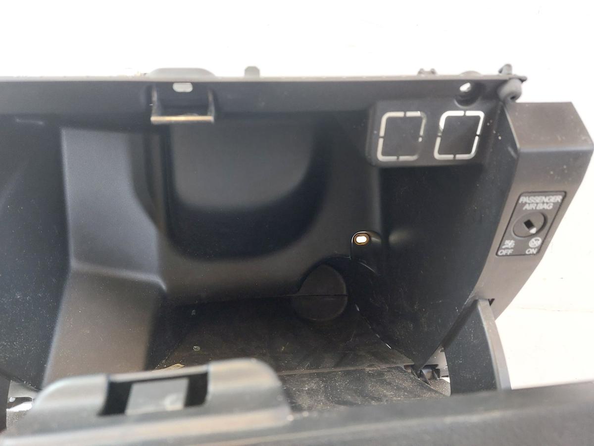 Skoda Fabia 3 III NJ Handschuhfach rechts Handschuhkasten Schalttafelkasten