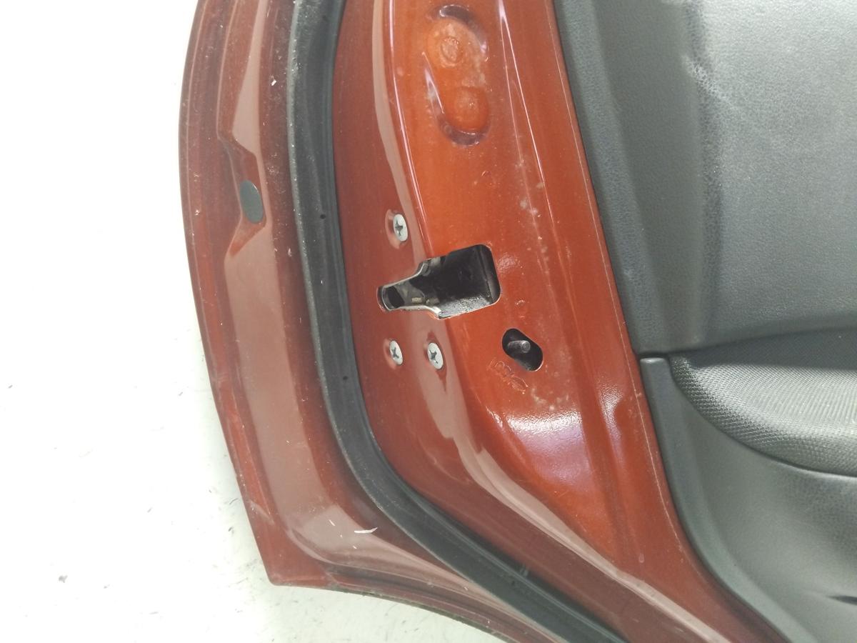 Nissan Qashqai J10 T&uuml;r hinten links weinrotmetallic NAJ Bj.2011