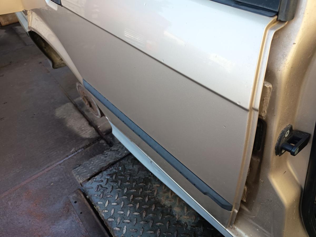 BMW 3er E36 Limousine original T&uuml;r hinten rechts Fond 301 Kaschmirbeige Bj 1992