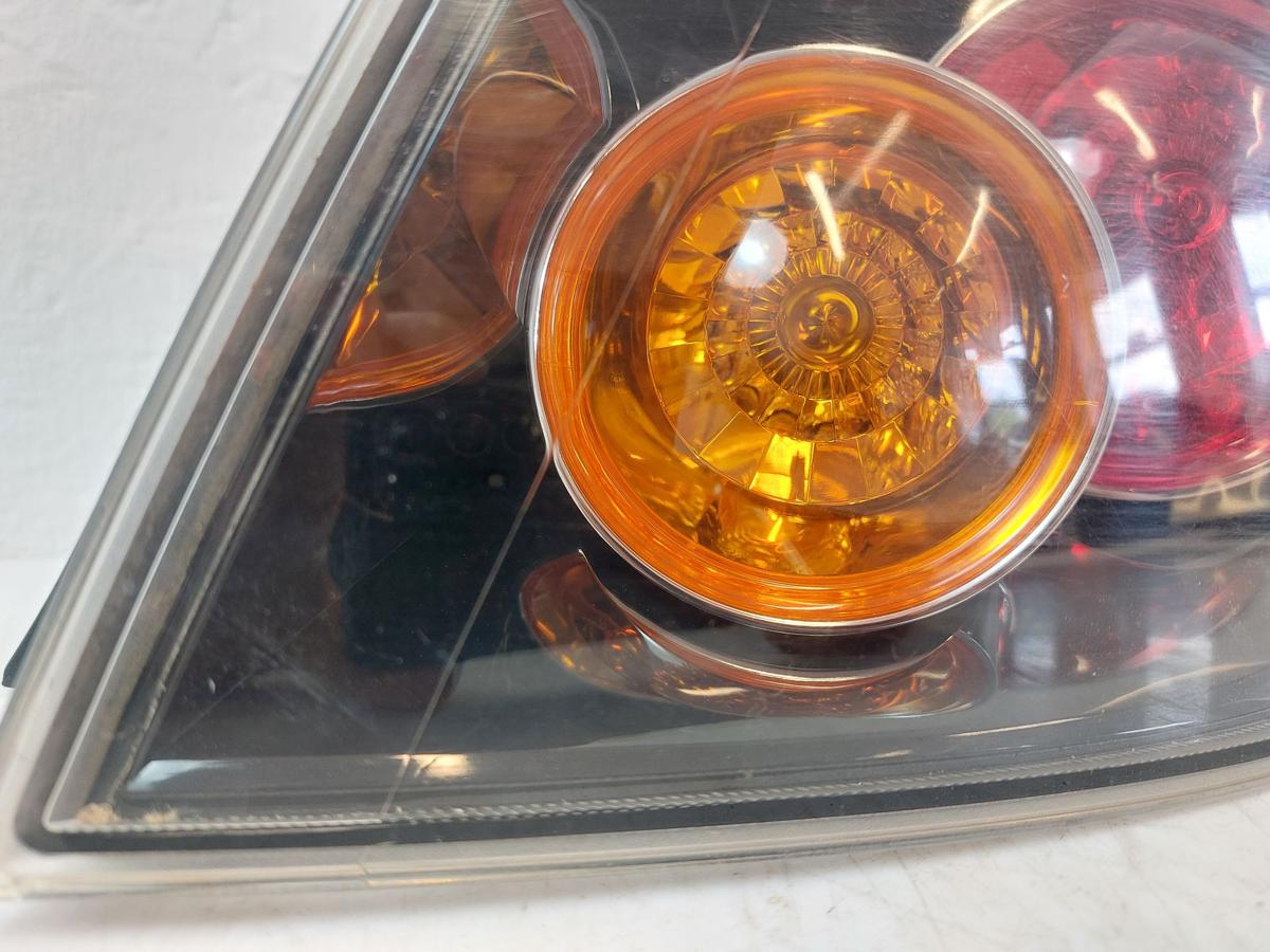 Mazda 3 BK Rückleuchte Schlussleuchte Rücklicht aussen rechts 5 Türer bis Bj 2006