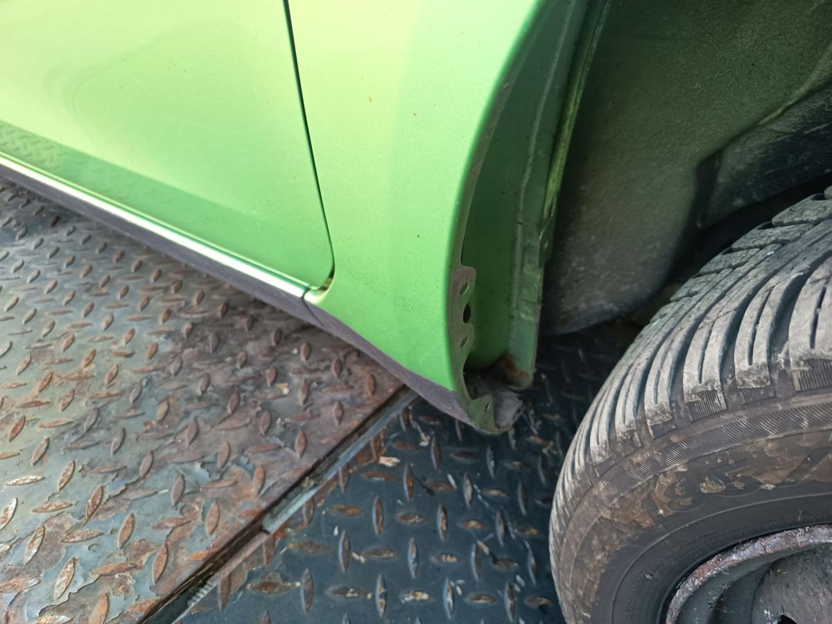 Suzuki Splash original Kotfl&uuml;gel rechts Seitenteil ZJD Splash green Bj 2008