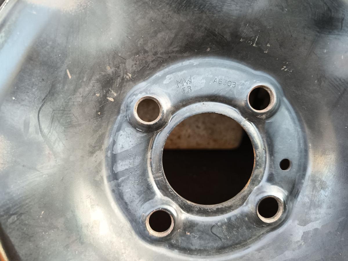 Renault Clio III original Satz Stahlfelgen 5,5x15 ET43 OHNE Reifen Bj 2006