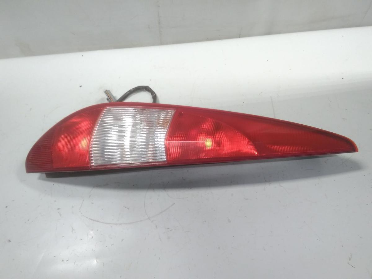 Ford Mondeo 3 Turnier original Rückleuchte Heckleuchte links Bj.2003