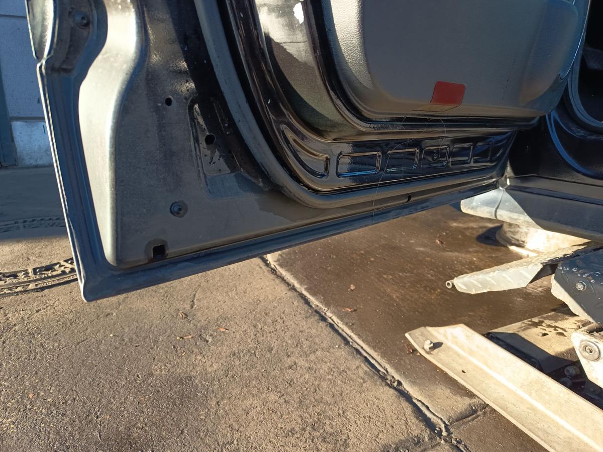 Mercedes W245 Mopf original T&uuml;r vorn links Fahrer schwarz &uuml;berlackiert Bj 2011