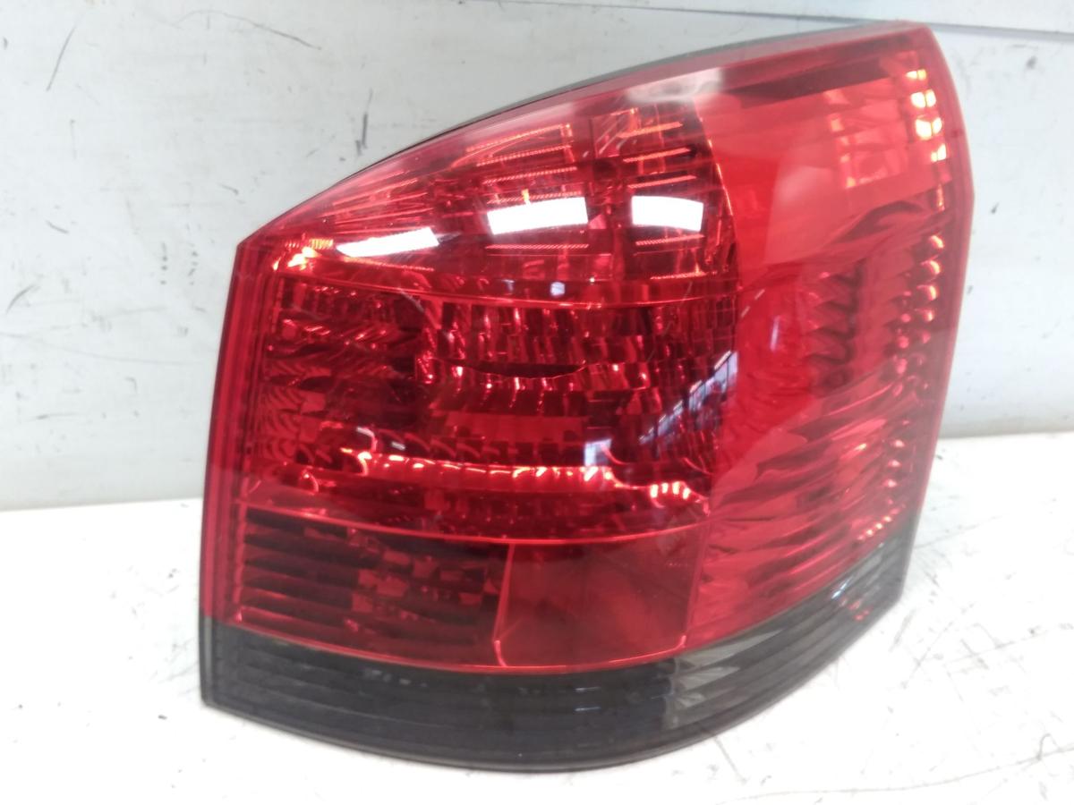 Opel Signum original R&uuml;ckleuchte Heckleuchte rechts mit Stecker Bj.2003