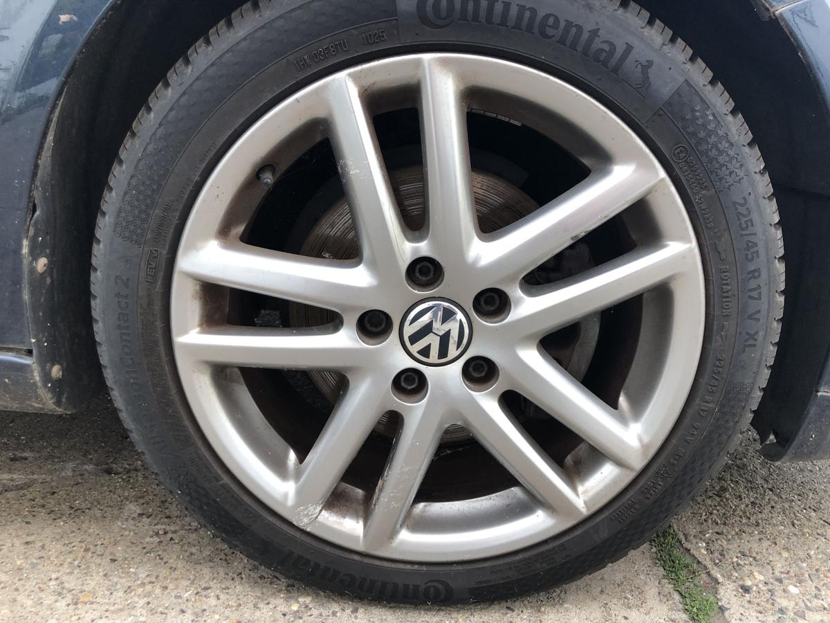 VW Golf 5 V 1K Komplettradsatz Alufelgen Siena Allwetter Conti Barum 225 45R17