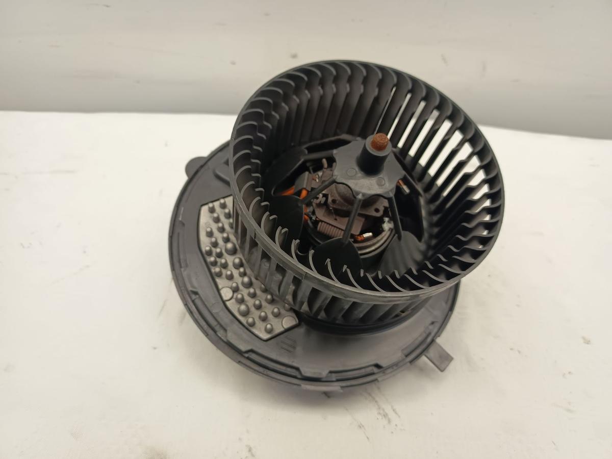 Seat Leon 5F original Gebl&auml;semotor Innenraumgebl&auml;se 5Q1819021B Baujahr 2014