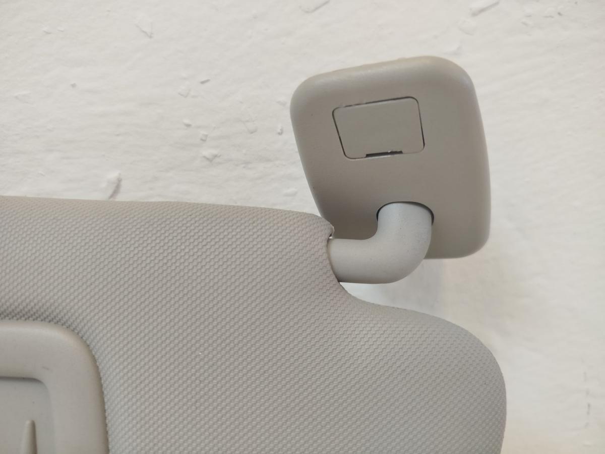 Renault Megane III 3 Sonnenblende vorn rechts mit Spiegel Fahrerseite grau beige