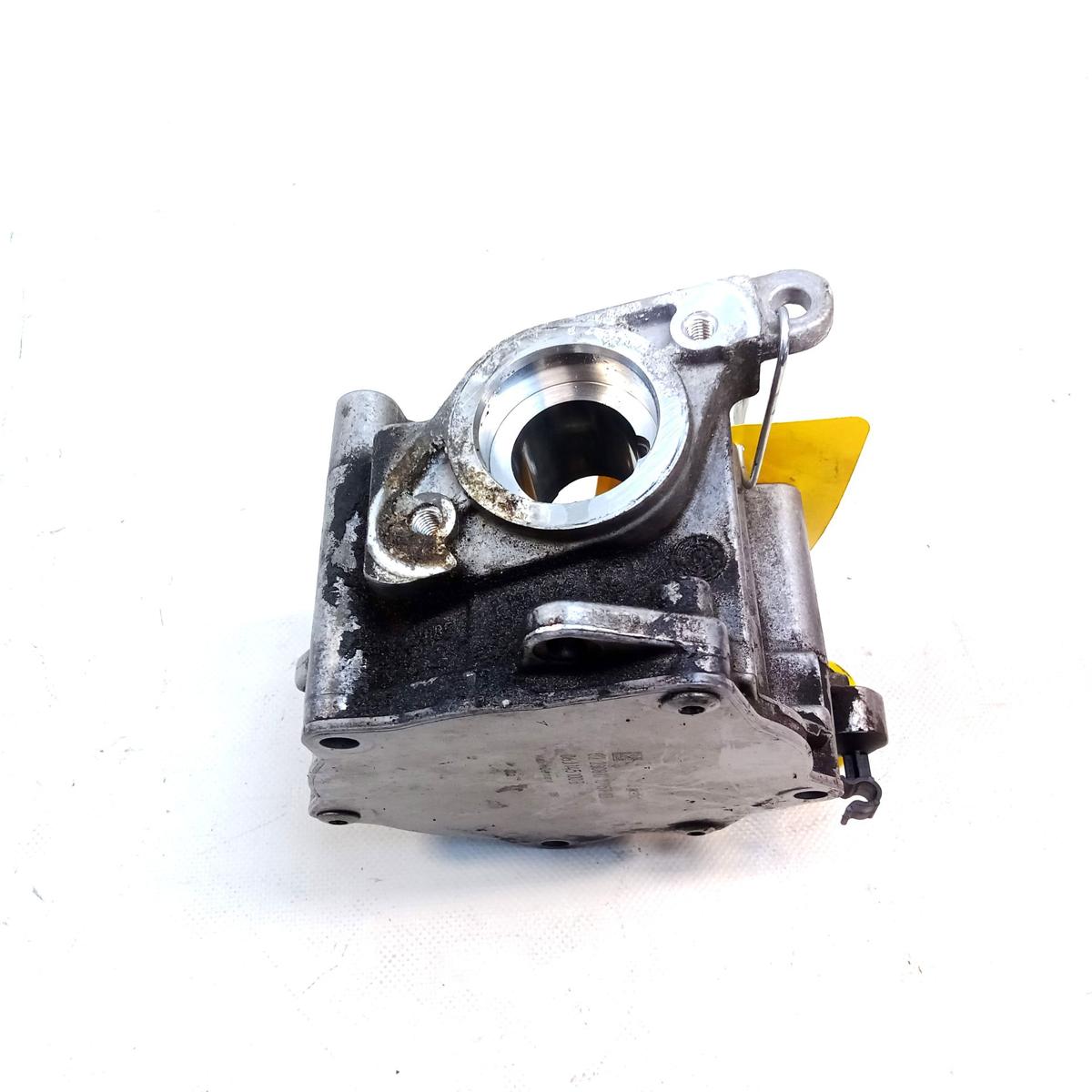 Audi A3 8P original Vakuumpumpe Unterdruckpumpe 06J145100B 1.8TFSI Bj.2010