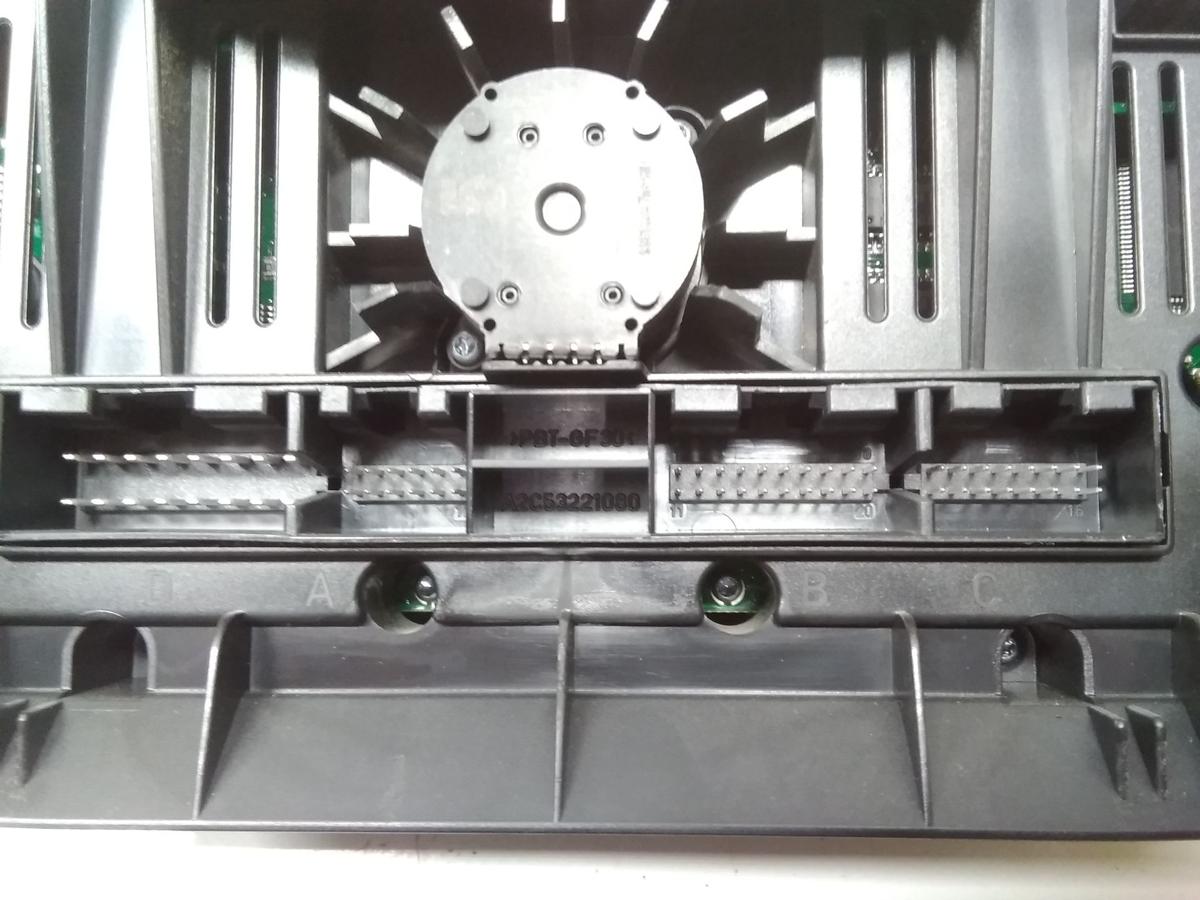 Audi A3 8P original Klimabedienteil Klimaautomatik Bj.2010 8P0820043BN XHA