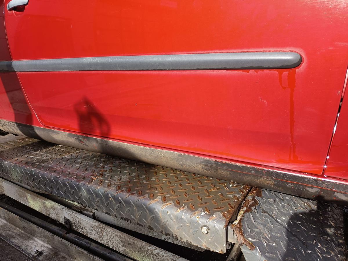 VW Golf V 5 original Tür rechts 3türer LA3W Rot Bj 2003 VW Golf V 5 original Tür rechts 3türer LA3W Rot Bj 2003