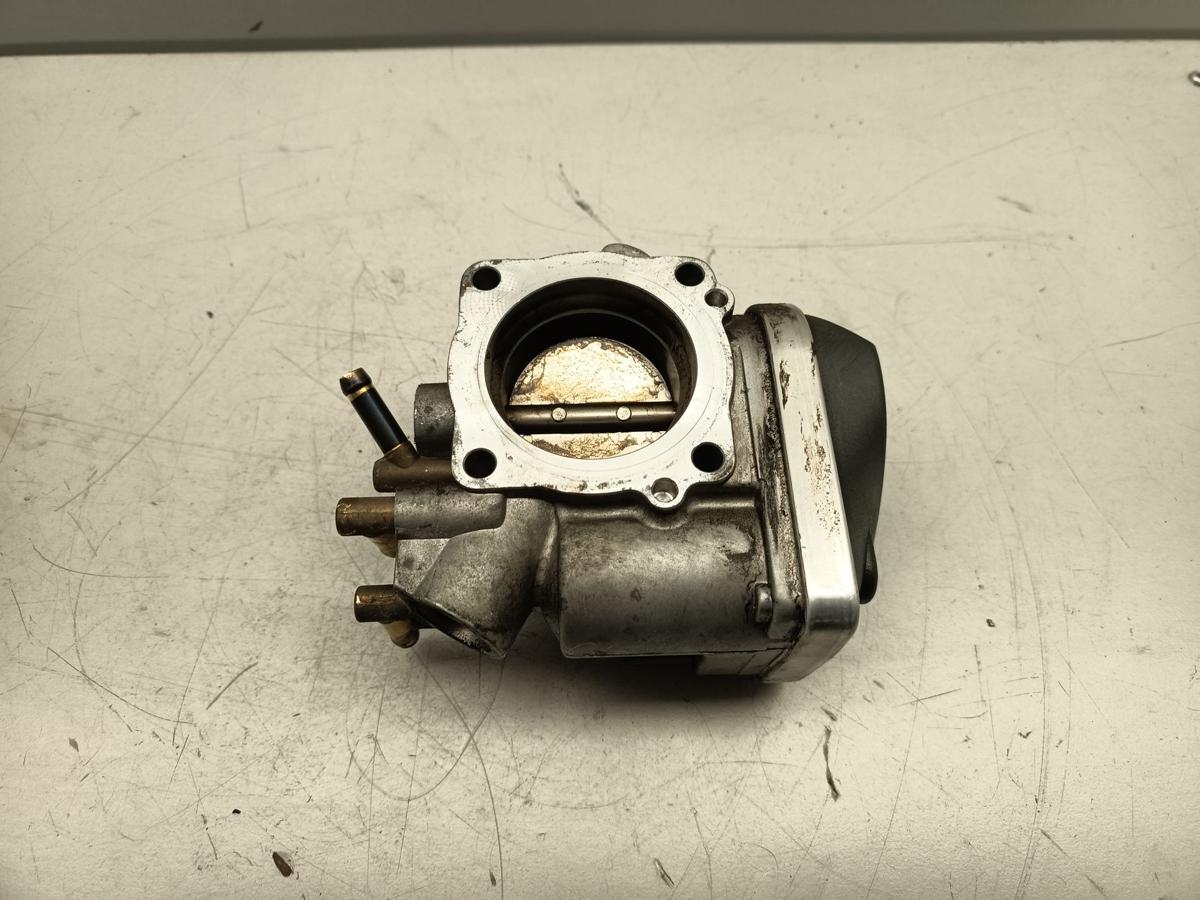 VW Passat 3C original Drosselklappe 1.6 75kW Benzin Bj 2006