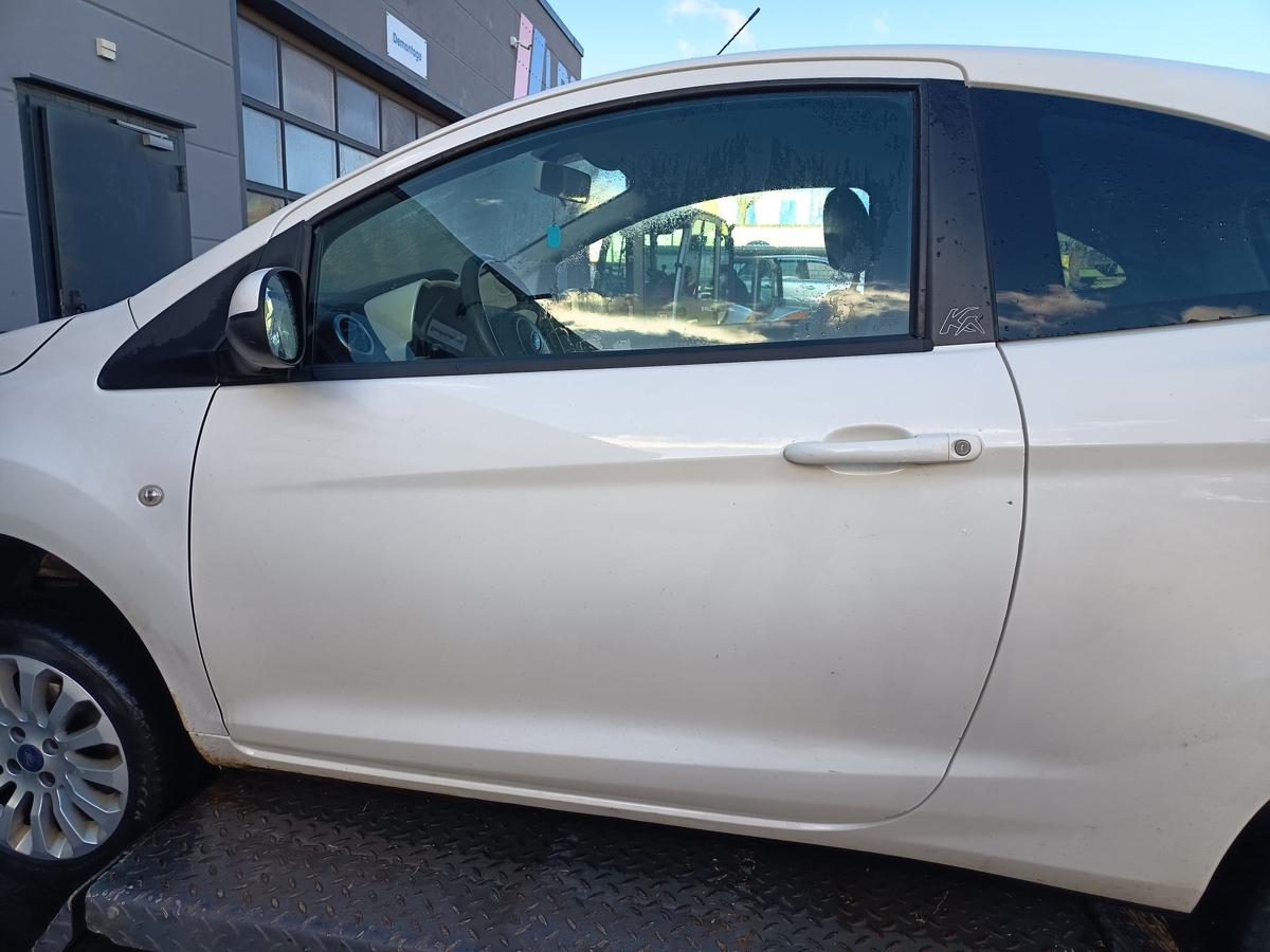 Ford KA RU8 orig T&uuml;r links Fahrert&uuml;r 3trg Crystal Wei&szlig; Bj 2009