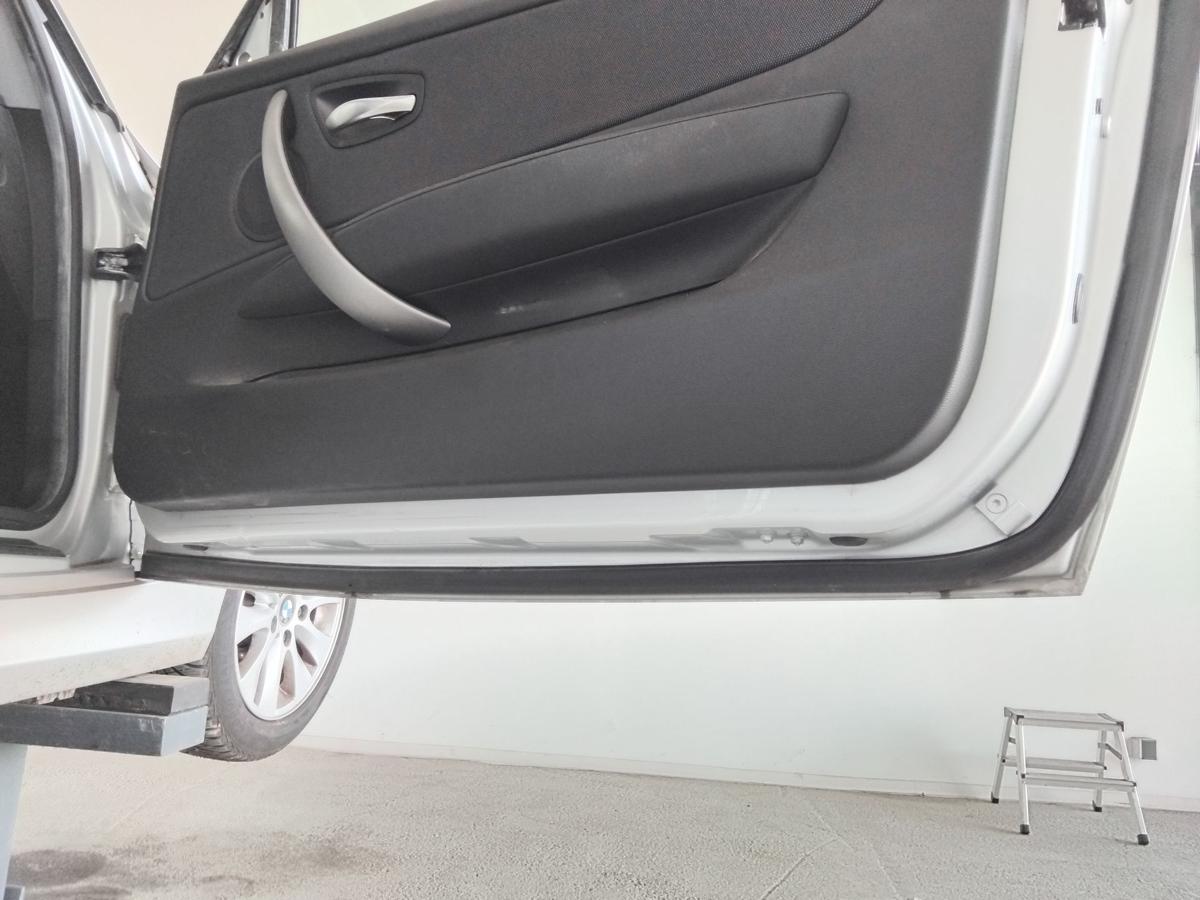 BMW 1er E81 Tür vorn rechts Beifahrertür titansilbermetallic 354 BJ2008 3-türig