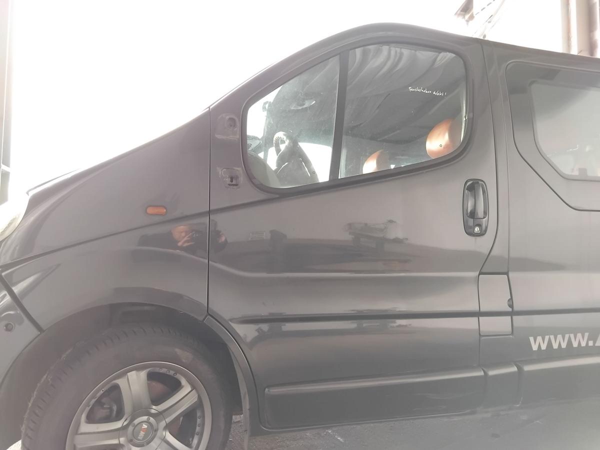 Opel Vivaro A Tür vorn links Fahrertür mitternachtschwarzmetallic L298 BJ2003
