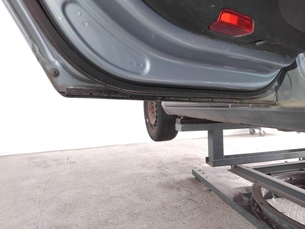 VW Passat 3C Variant T&uuml;r hinten links LB5M arcticbluesilver Kombi BJ2007