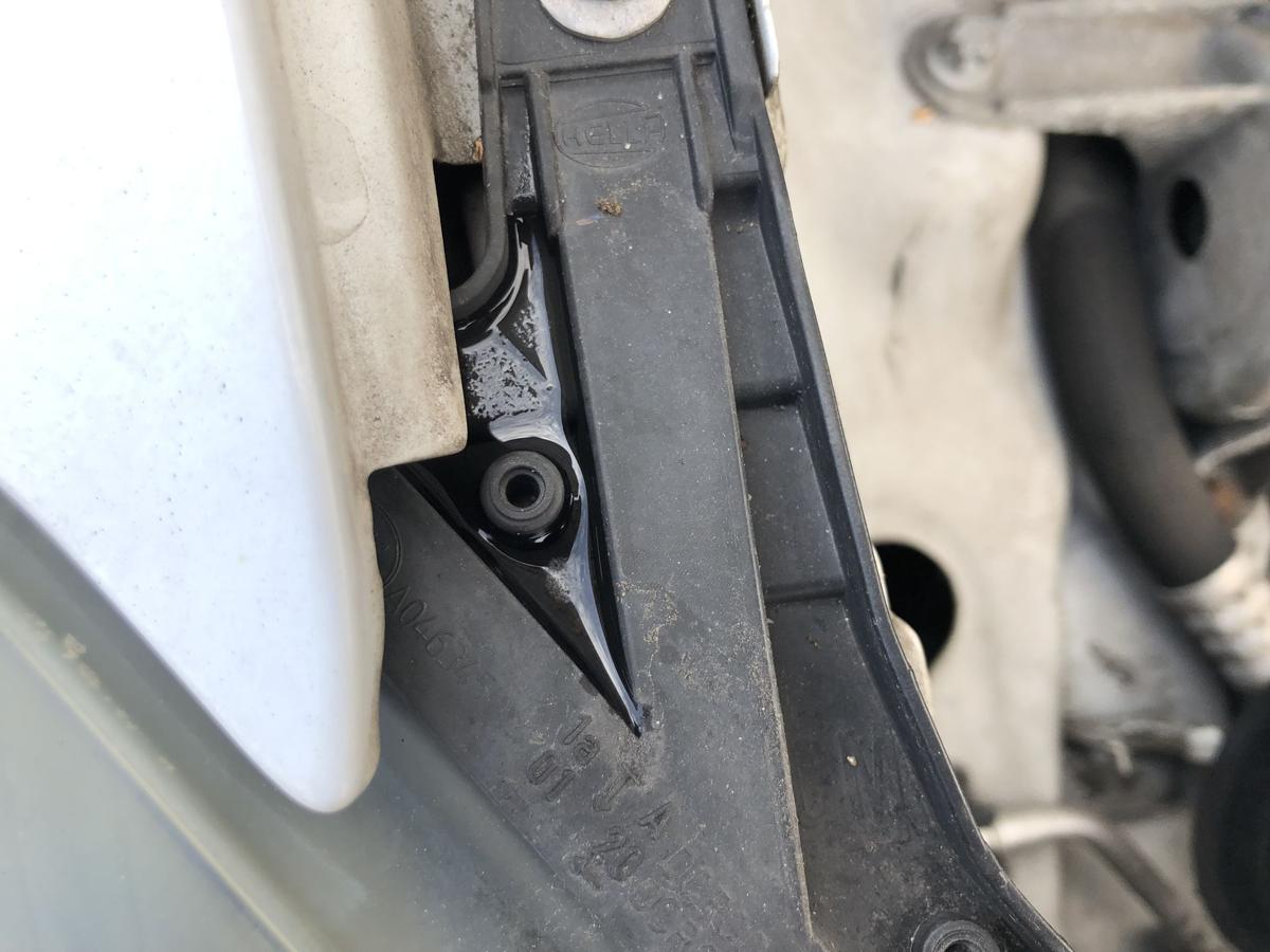 Opel Astra H GTC Scheinwerfer rechts Xenonscheinwerfer Tr&uuml;b OEM Hella Lampe