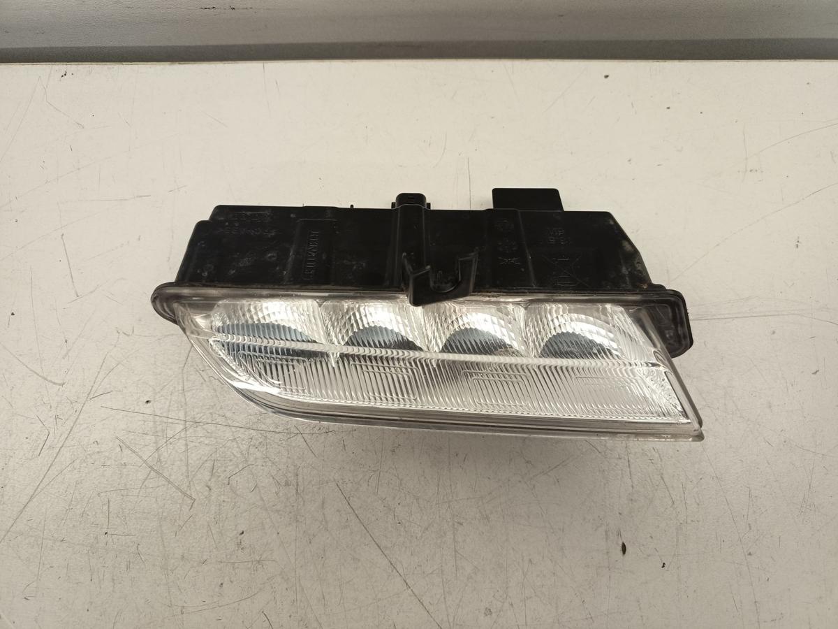 Renault Captur original Tagfahrlicht rechts LED 266000411R Baujahr 2016