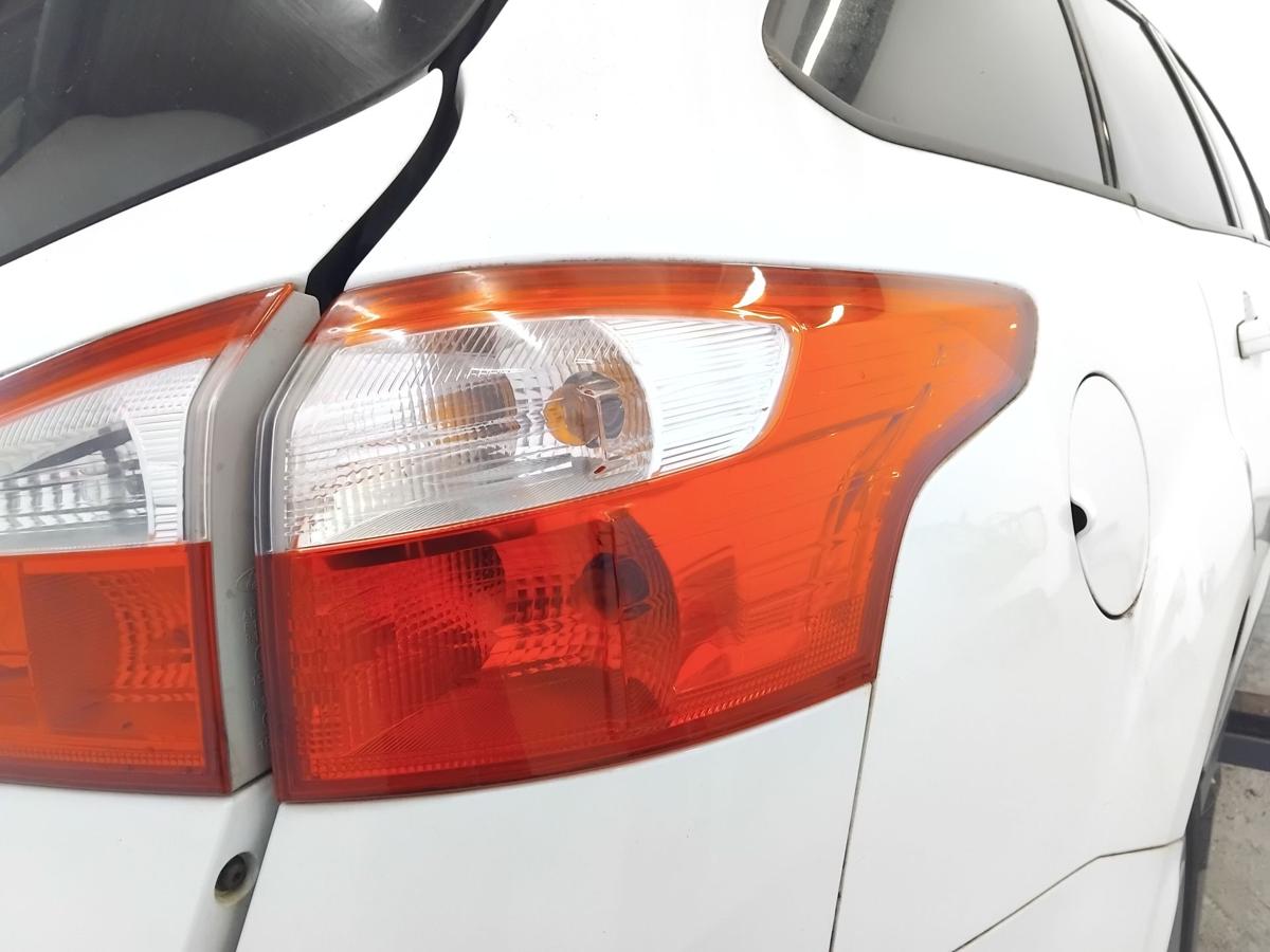 Ford Focus 3 DYB Turnier original R&uuml;ckleuchte Heckleuchte rechts Kombi BJ2013