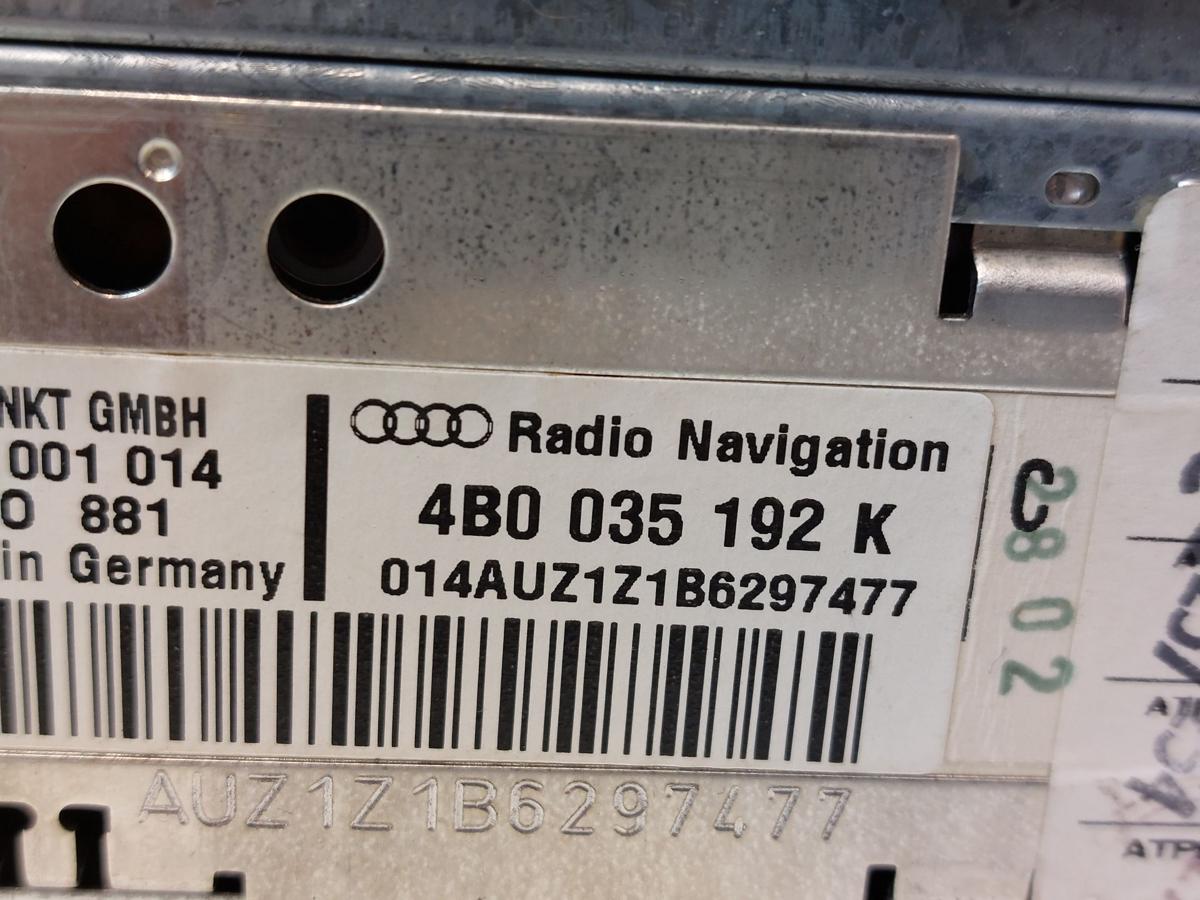 Audi A6 4B C5 Radio Navigation Plus Navi Doppeldin ohne Code Kratzer Softlack