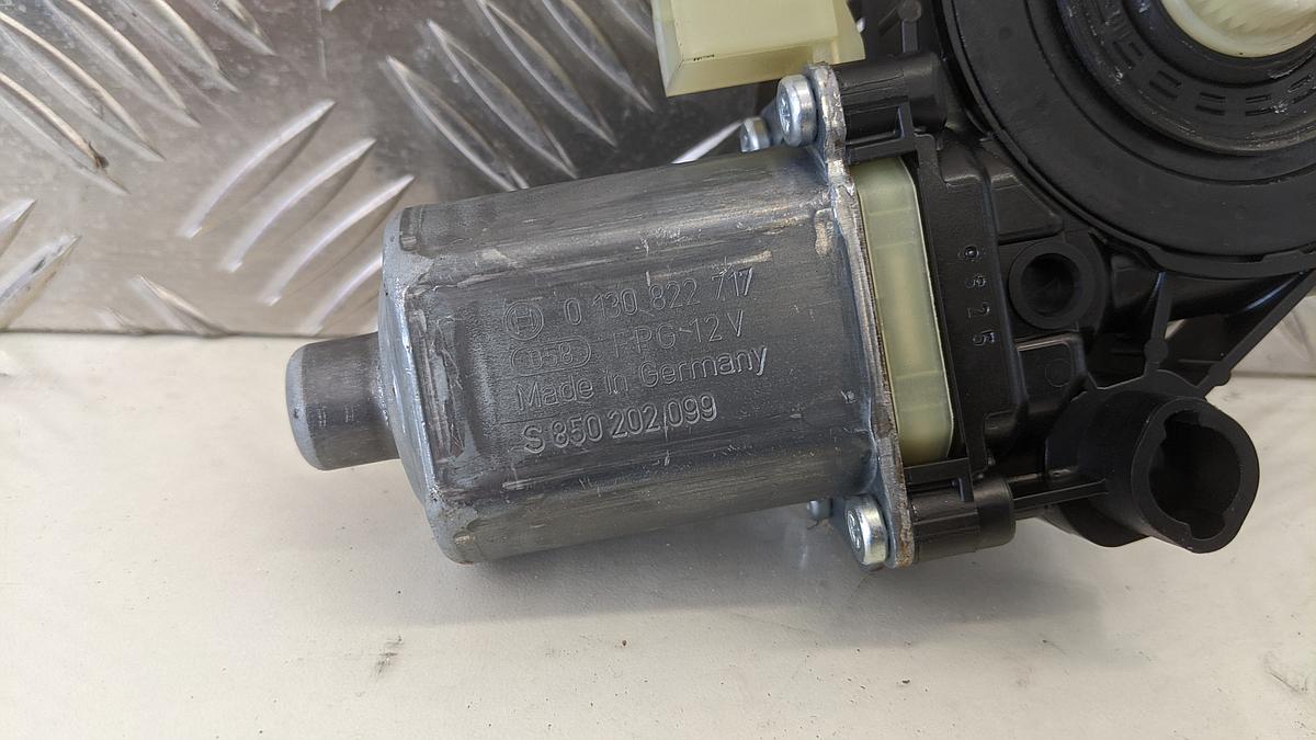 Skoda Octavia 5E Scout Fensterhebermotor vorn links 5Q0959801B